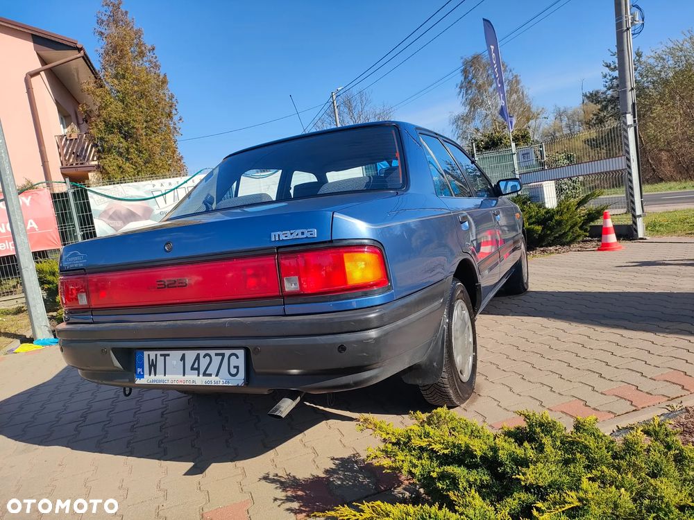 Mazda 323 - 3