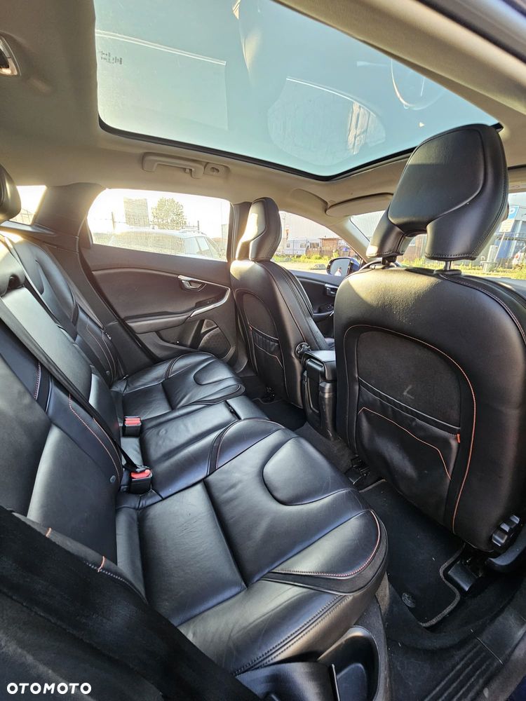 Volvo V40 D2 Drive-E Ocean Race - 6