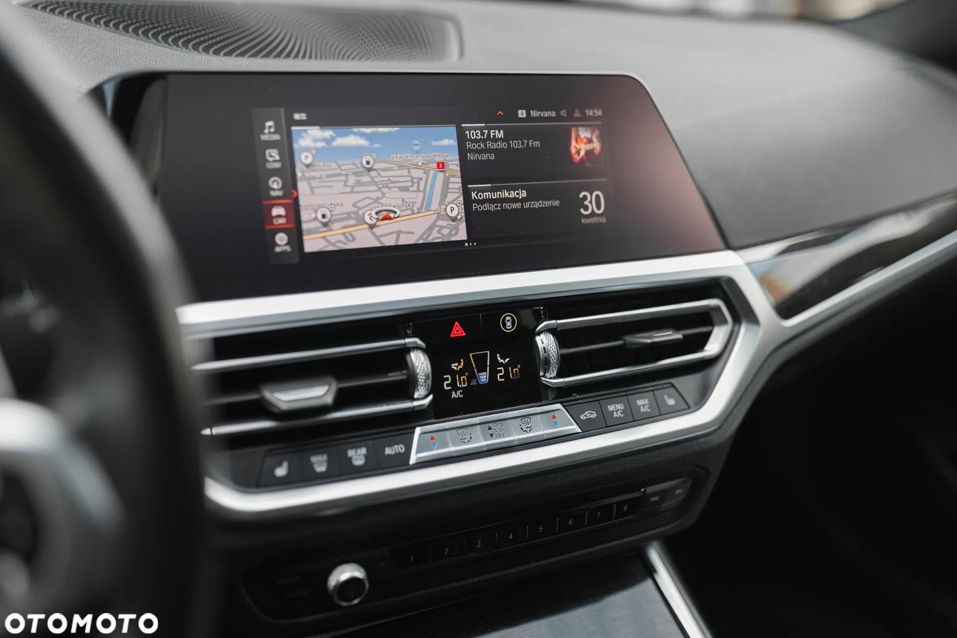 BMW Seria 3 330i xDrive M Sport - 22