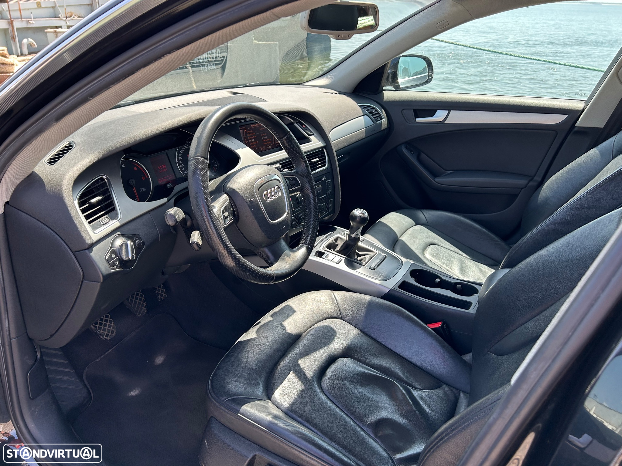 Audi A4 Avant 2.0 TDI Advance - 9