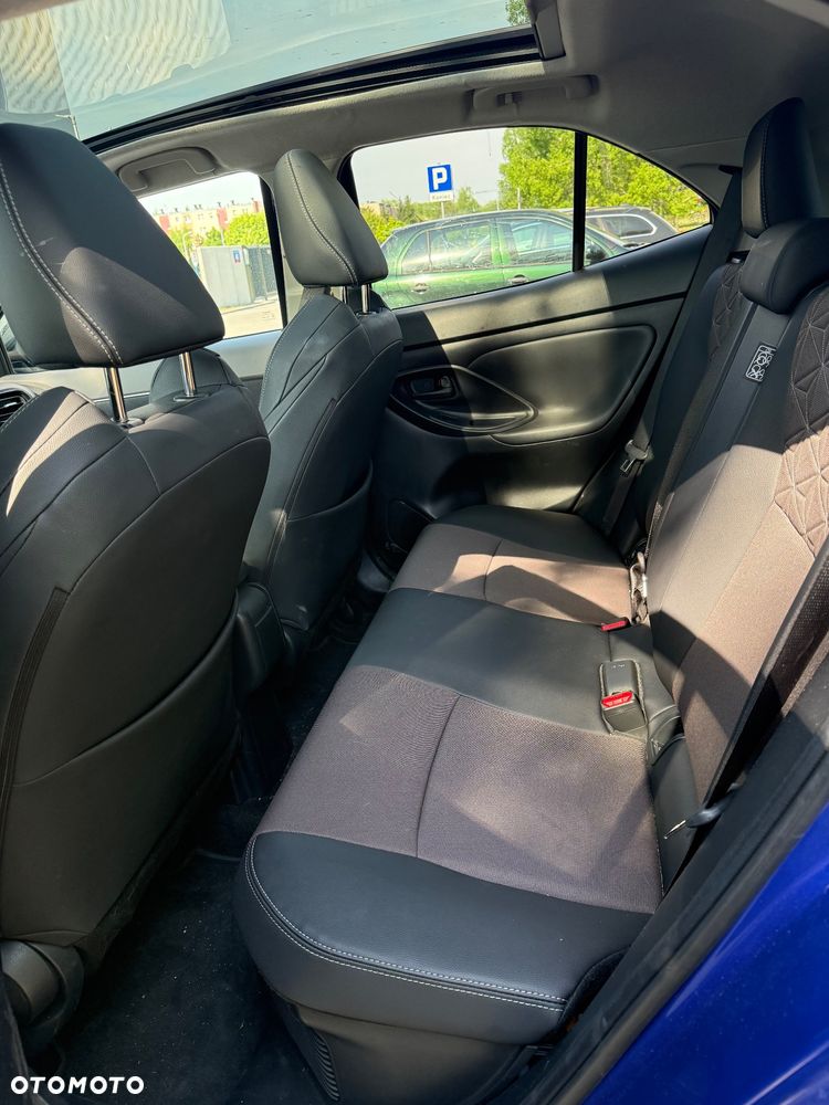 Toyota Yaris Cross Hybrid 1.5 Comfort AWD - 7