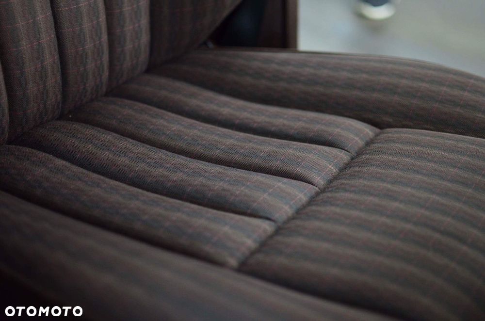 Mercedes-Benz W124 (1984-1993) - 17