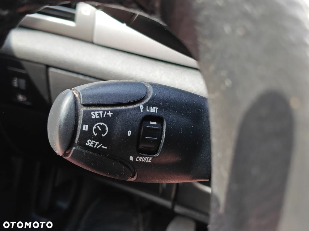 Peugeot 407 HDi 110 Premium - 25