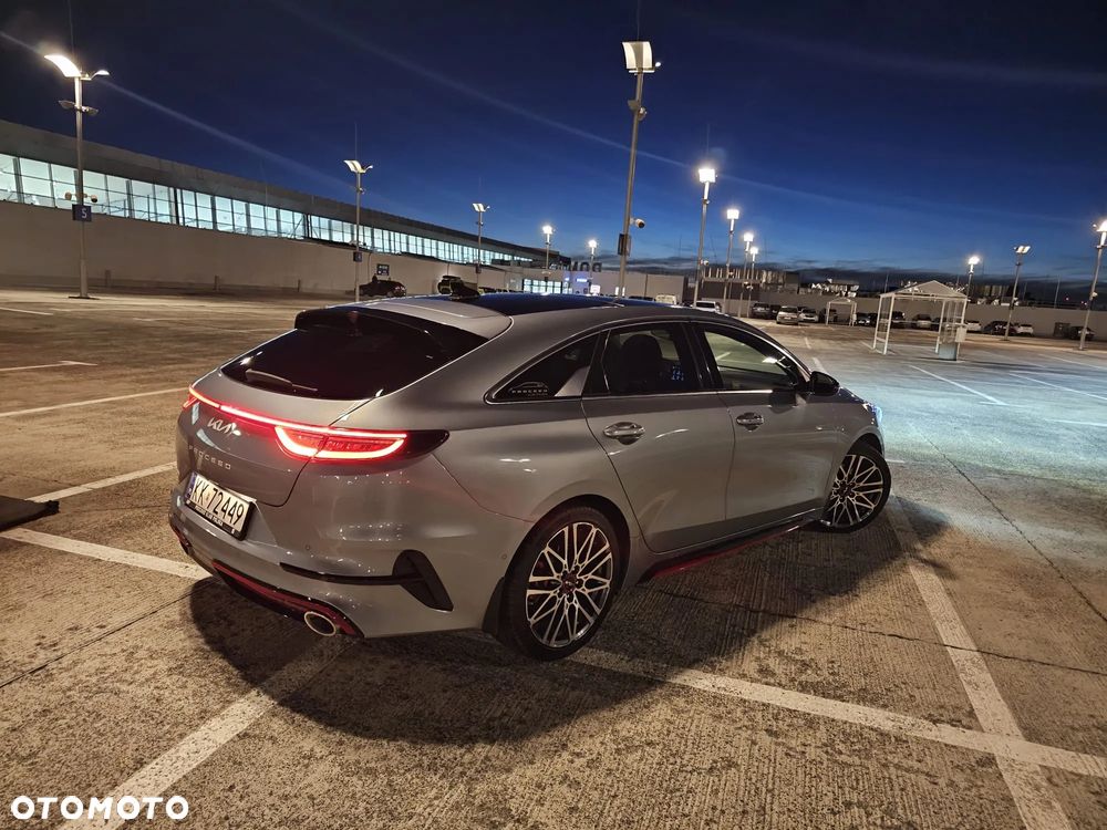 Kia ProCeed 1.6 T-GDI GT DCT - 11