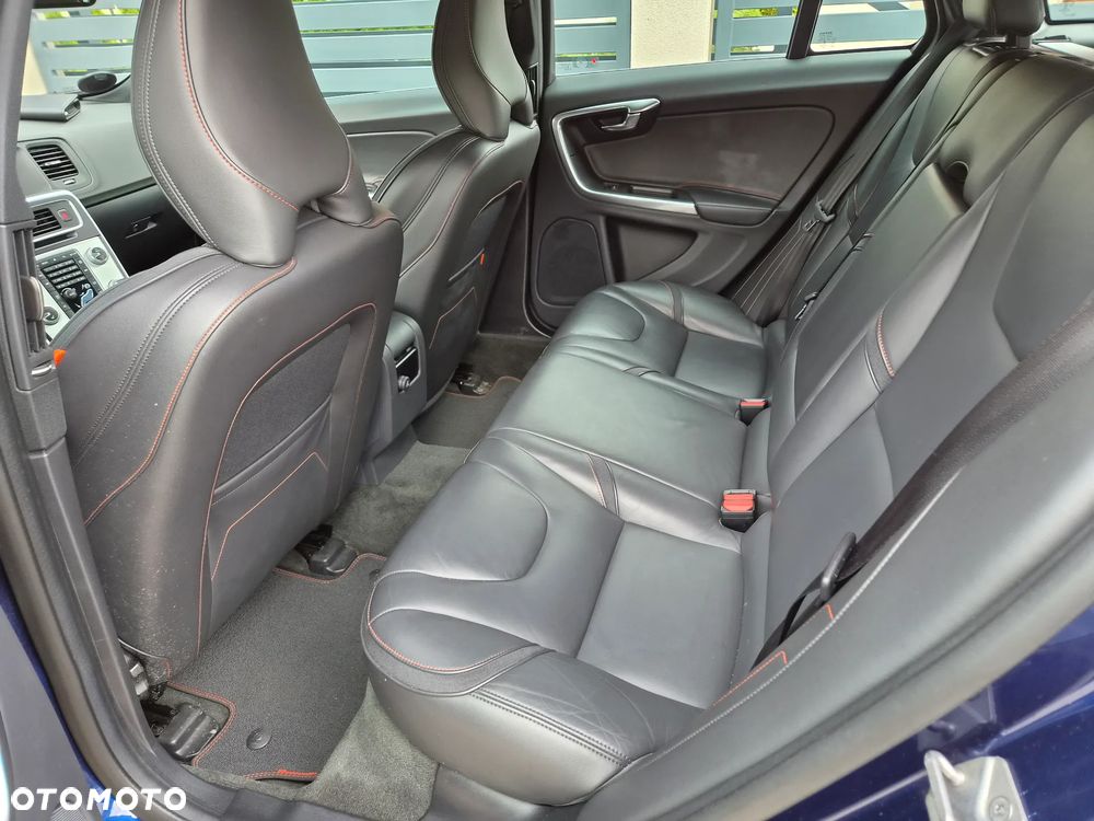Volvo V60 D4 Ocean Race - 12