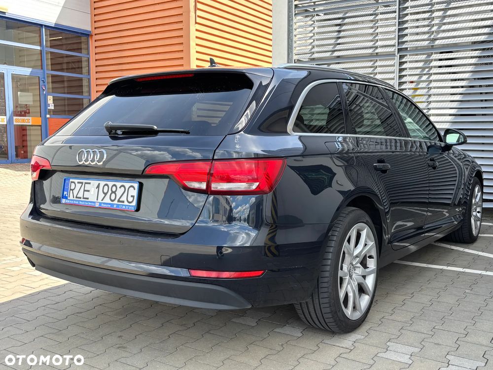 Audi A4 Avant - 10