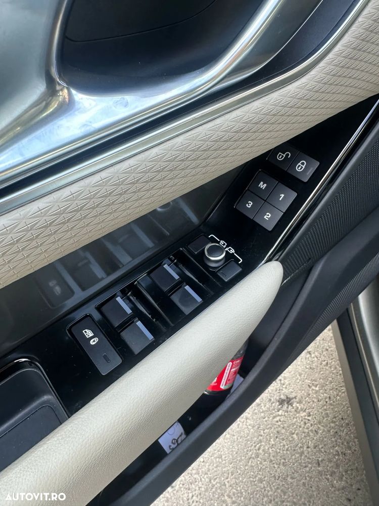 Land Rover Range Rover Velar 3.0 - 14