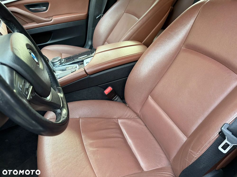 BMW Seria 5 520d Luxury Line - 15