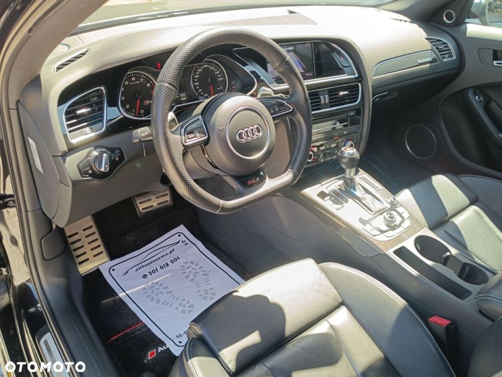 Audi RS4 Avant - 20