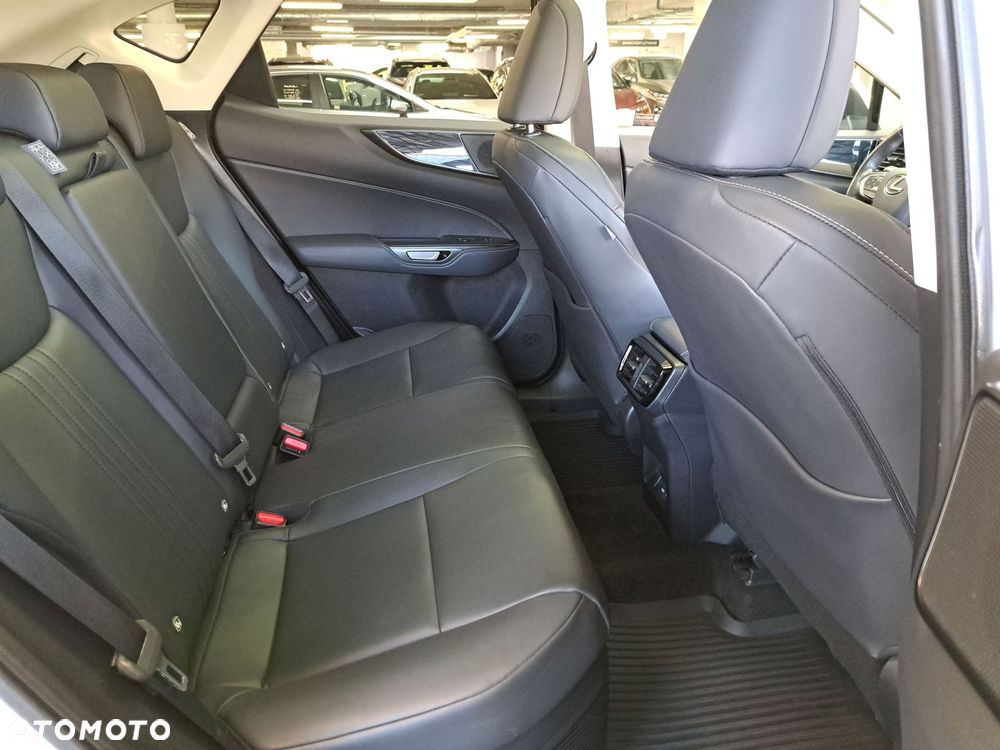Lexus NX 350h Prestige AWD - 13