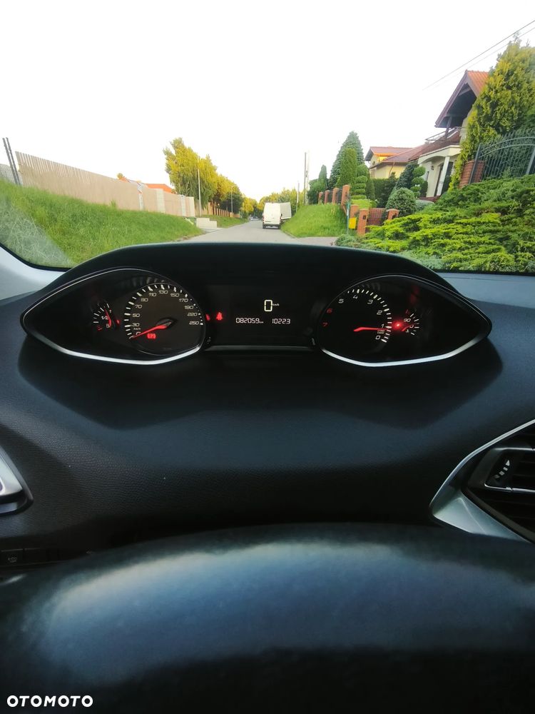 Peugeot 308 1.2 PureTech Style S&S - 14