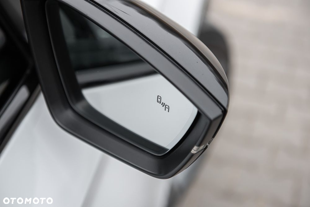 Skoda Superb 2.0 TDI DSG Sportline - 37