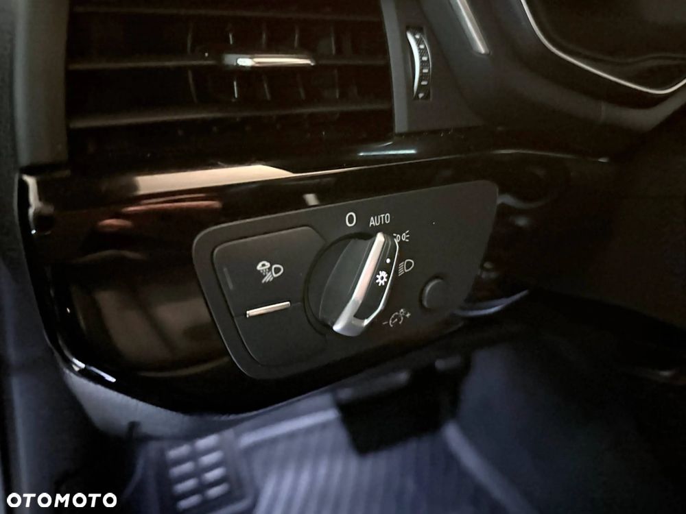 Audi A4 Limousine - 19