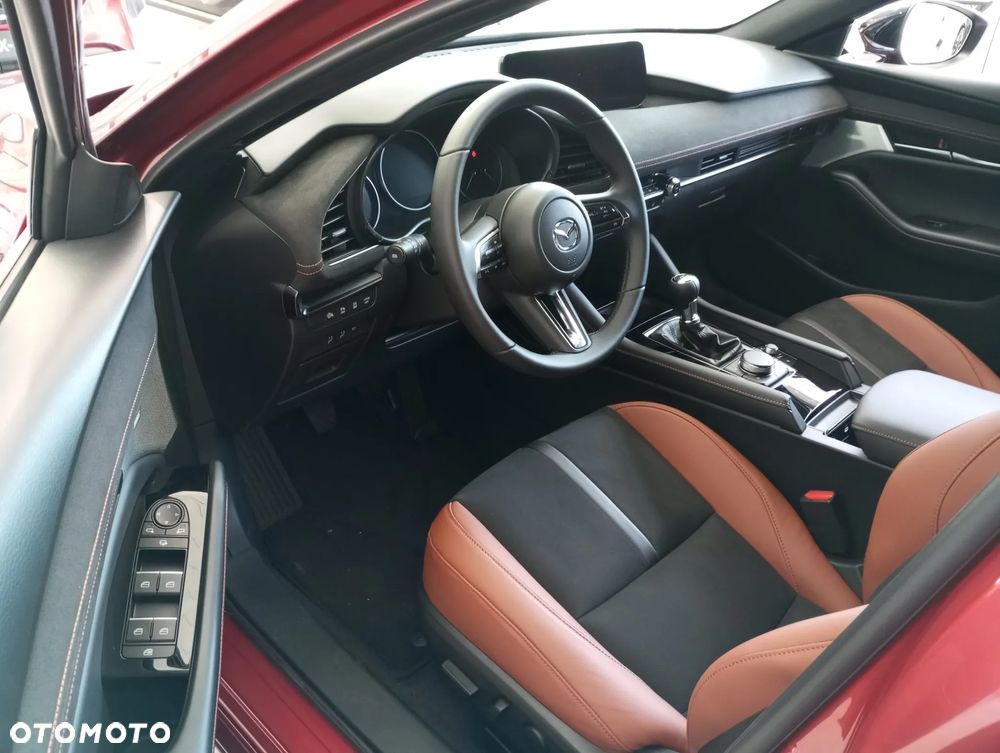 Mazda 3 - 4