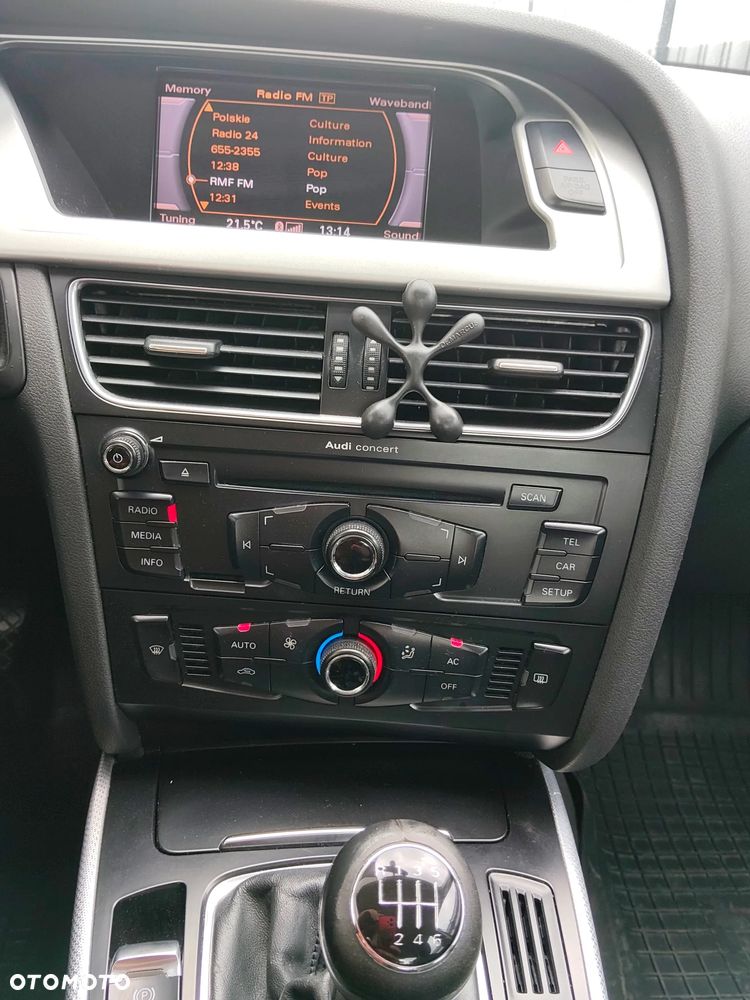 Audi A4 Limousine - 8