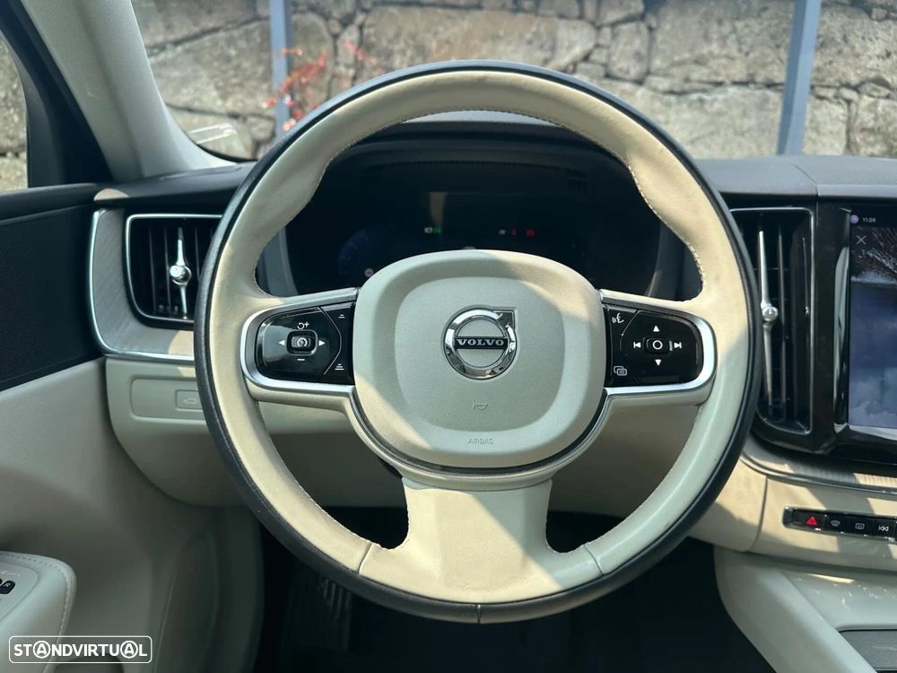 Volvo XC 60 2.0 T6 PHEV Plus Bright AWD - 18