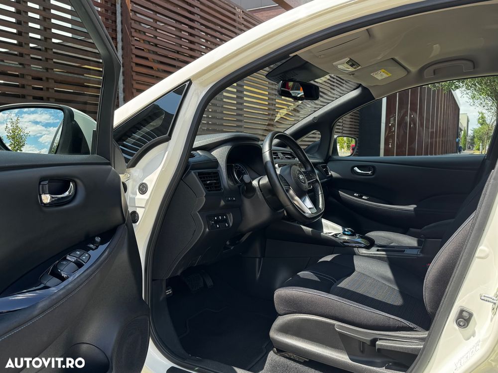 Nissan LEAF - 16