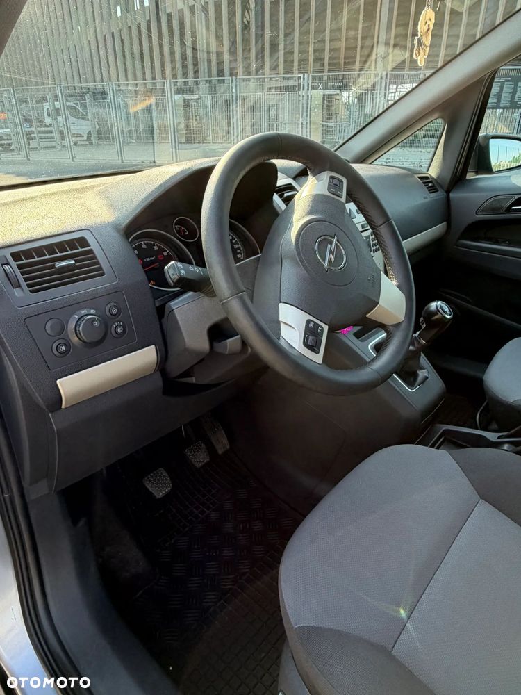 Opel Zafira 1.8 Essentia - 6
