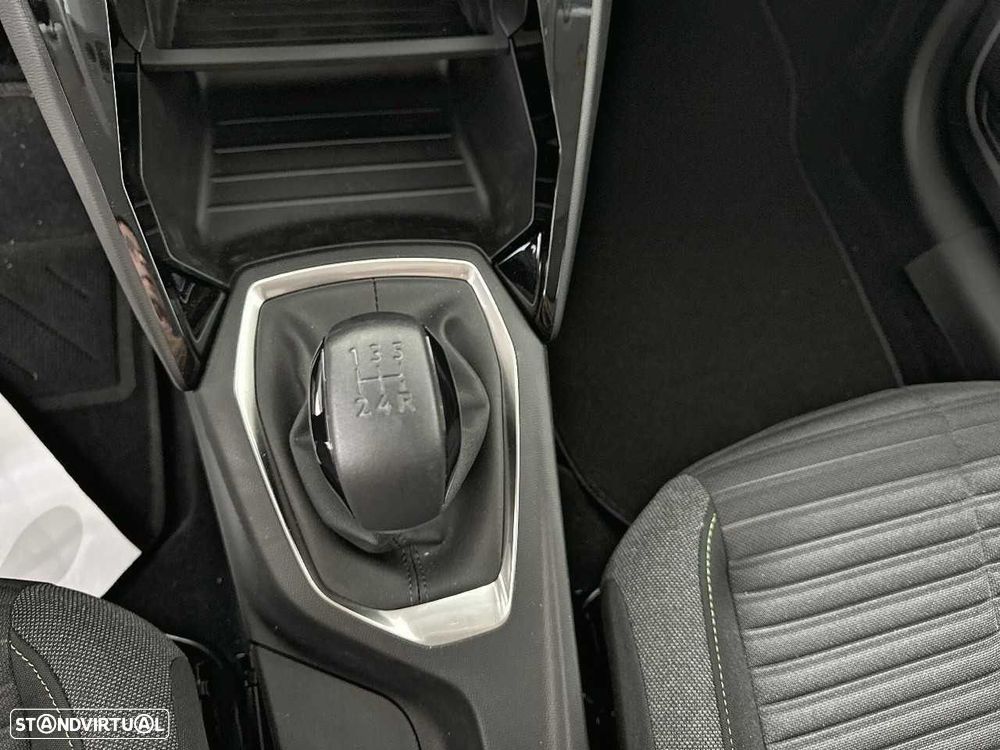 Peugeot 208 1.2 PureTech Style - 15