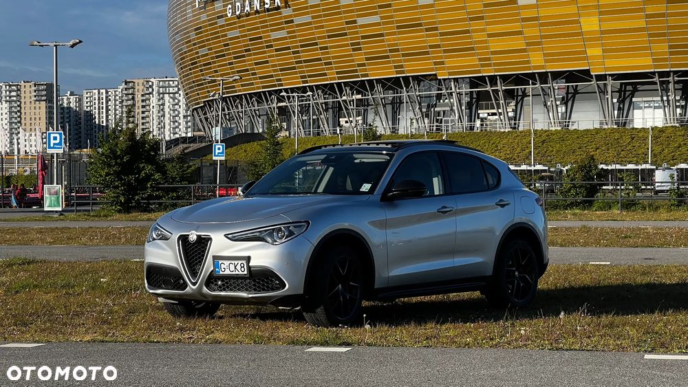 Alfa Romeo Stelvio - 12