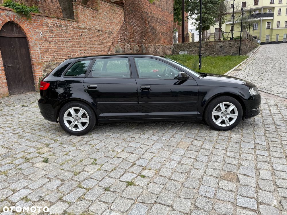 Audi A3 Sportback 1.6 Attraction - 27