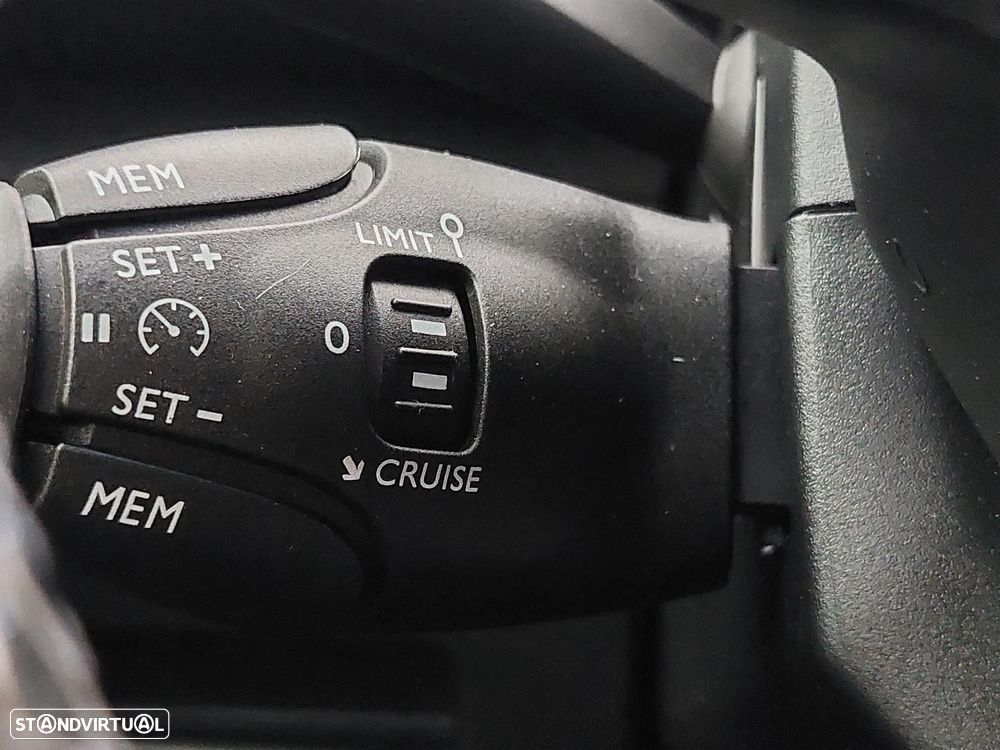 Peugeot 3008 1.5 BlueHDi Active - 28