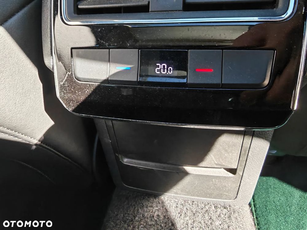 Skoda Superb 2.0 TDI Ambition DSG - 18