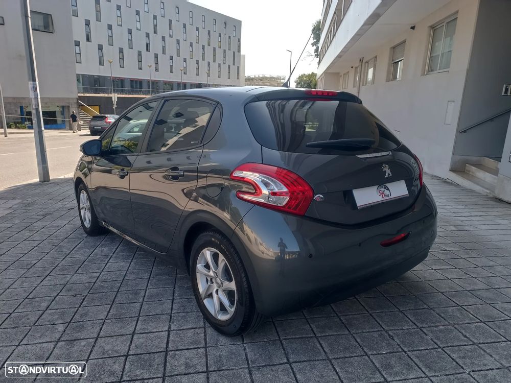 Peugeot 208 1.4 HDi Active - 8