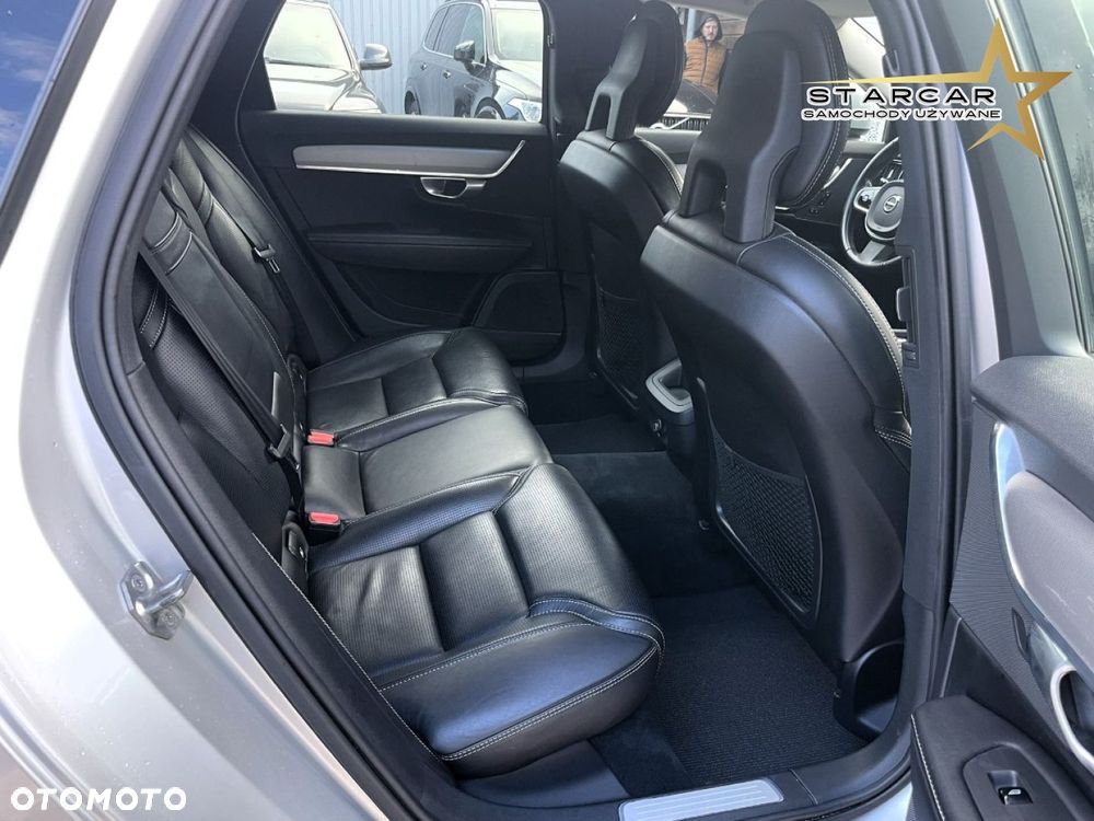 Volvo V90 Cross Country - 12