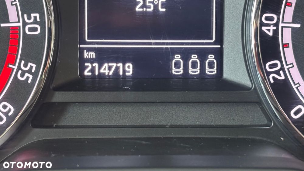 Skoda Octavia 2.0 TDI SCR 4x4 Ambition DSG - 9