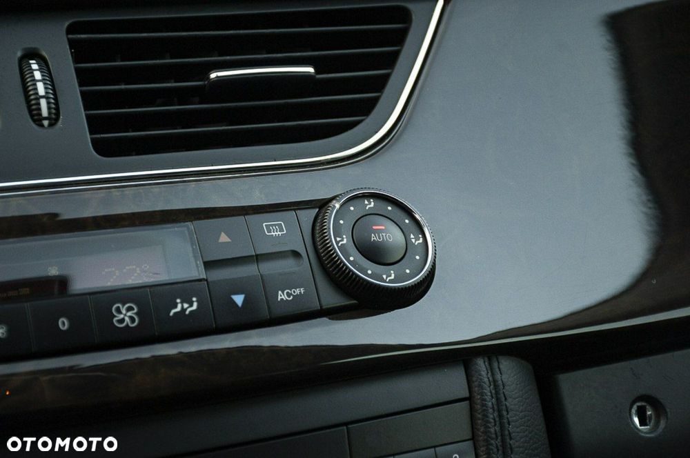 Mercedes-Benz CLS 500 7G-TRONIC - 38