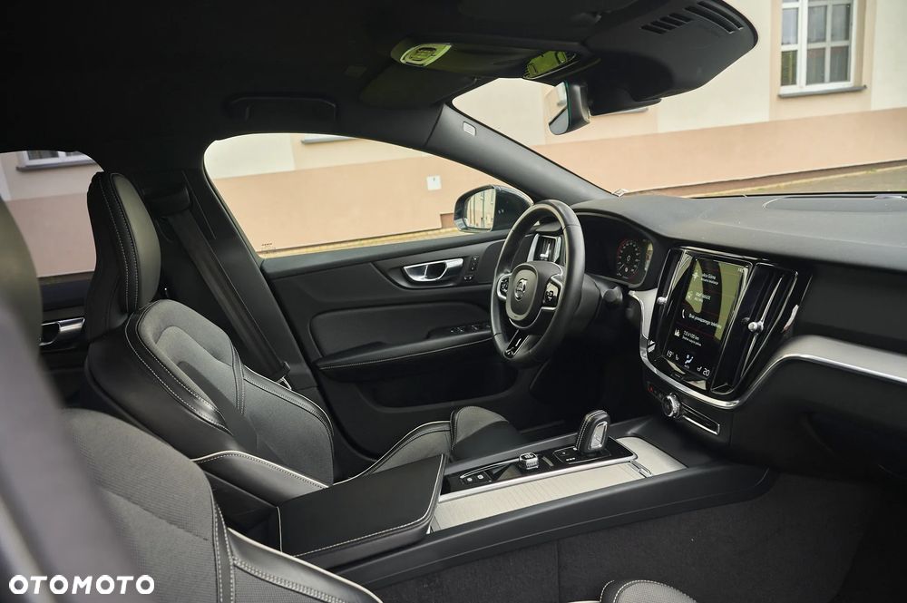 Volvo S60 T4 Geartronic RDesign - 33