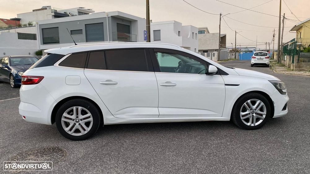 Renault Mégane 1.5 Blue dCi Techno EDC - 5