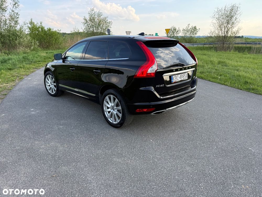 Volvo XC 60 T5 AWD Drive-E Momentum - 4
