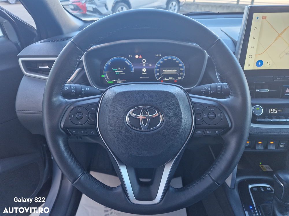 Toyota Corolla Cross - 11