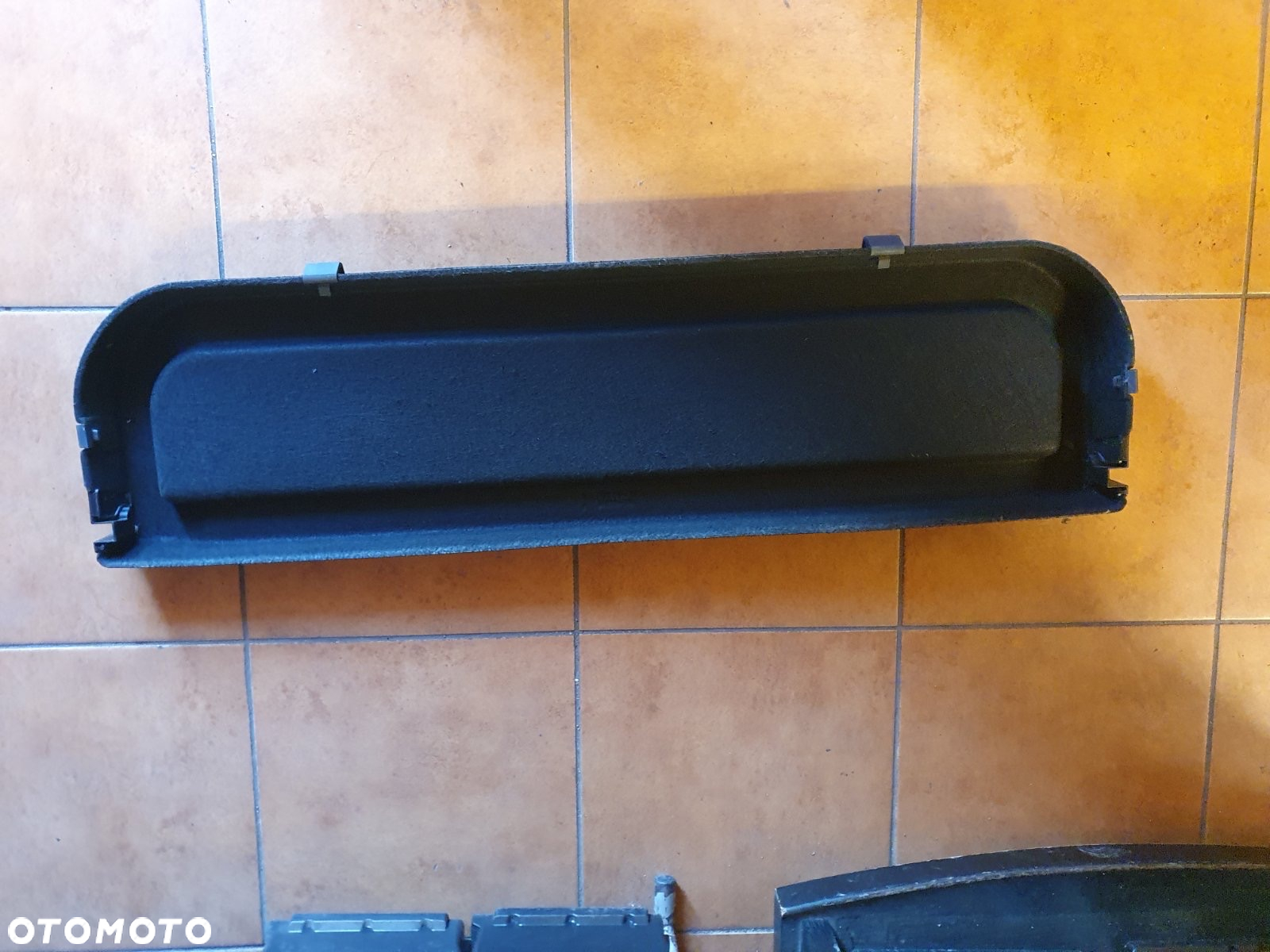 PÓŁKA BAGAŻNIKA SUZUKI SWIFT MK7 10-17 - 4