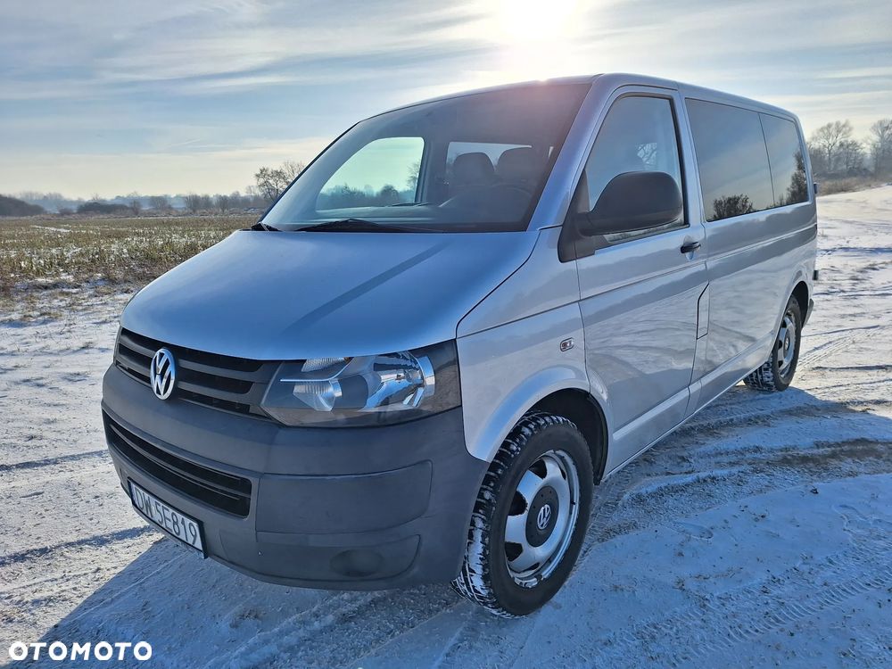 Volkswagen Transporter - 1