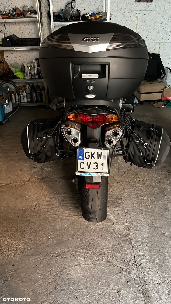 Honda VFR - 11