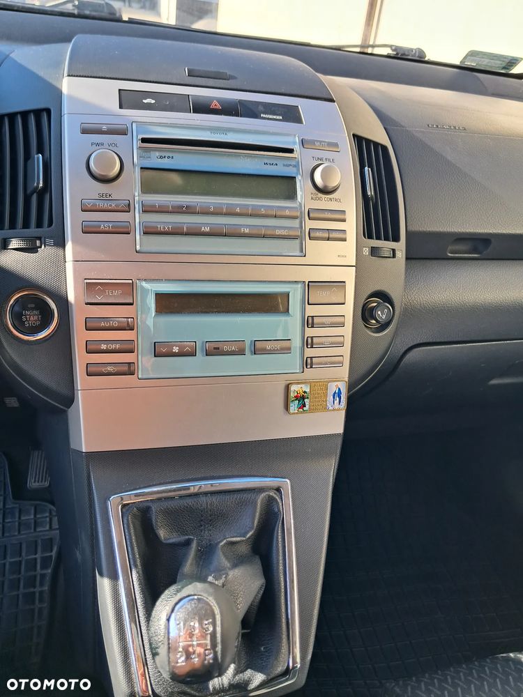 Toyota Corolla Verso - 19