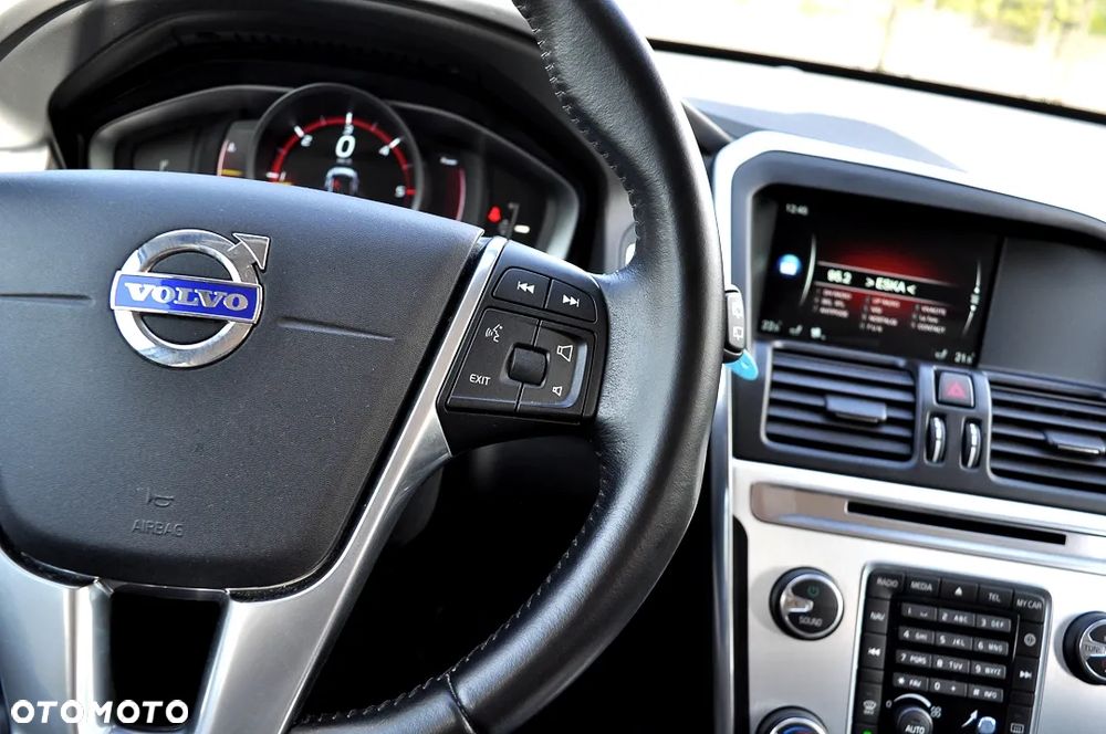 Volvo XC 60 D3 Drive-E Ocean Race - 26