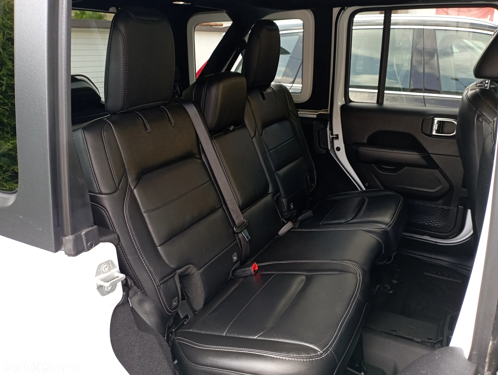 Jeep Wrangler - 11