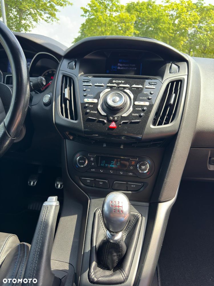 Ford Focus 2.0 EcoBoost ST - 16