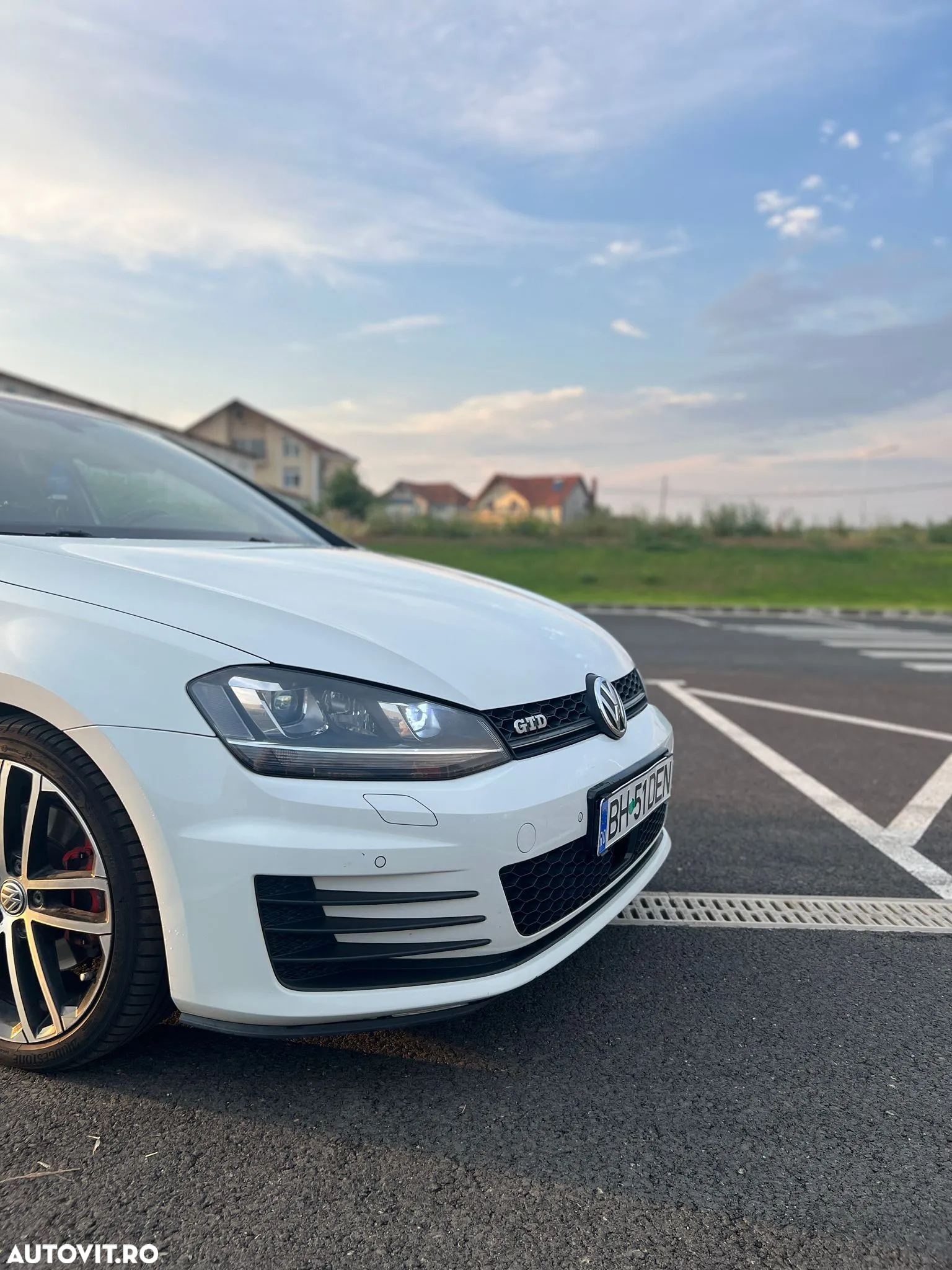 Volkswagen Golf 2.0 TDI DSG GTD - 8