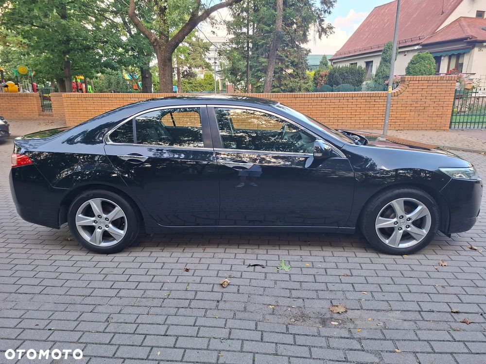 Honda Accord 2.0 Lifestyle - 12