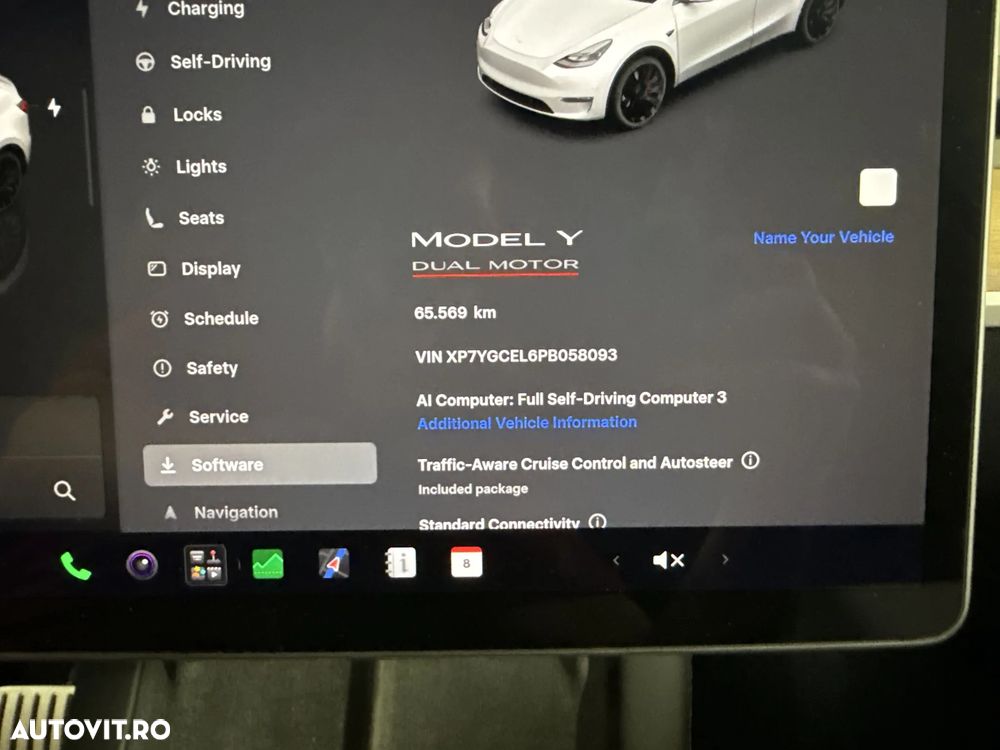 Tesla Model Y - 11
