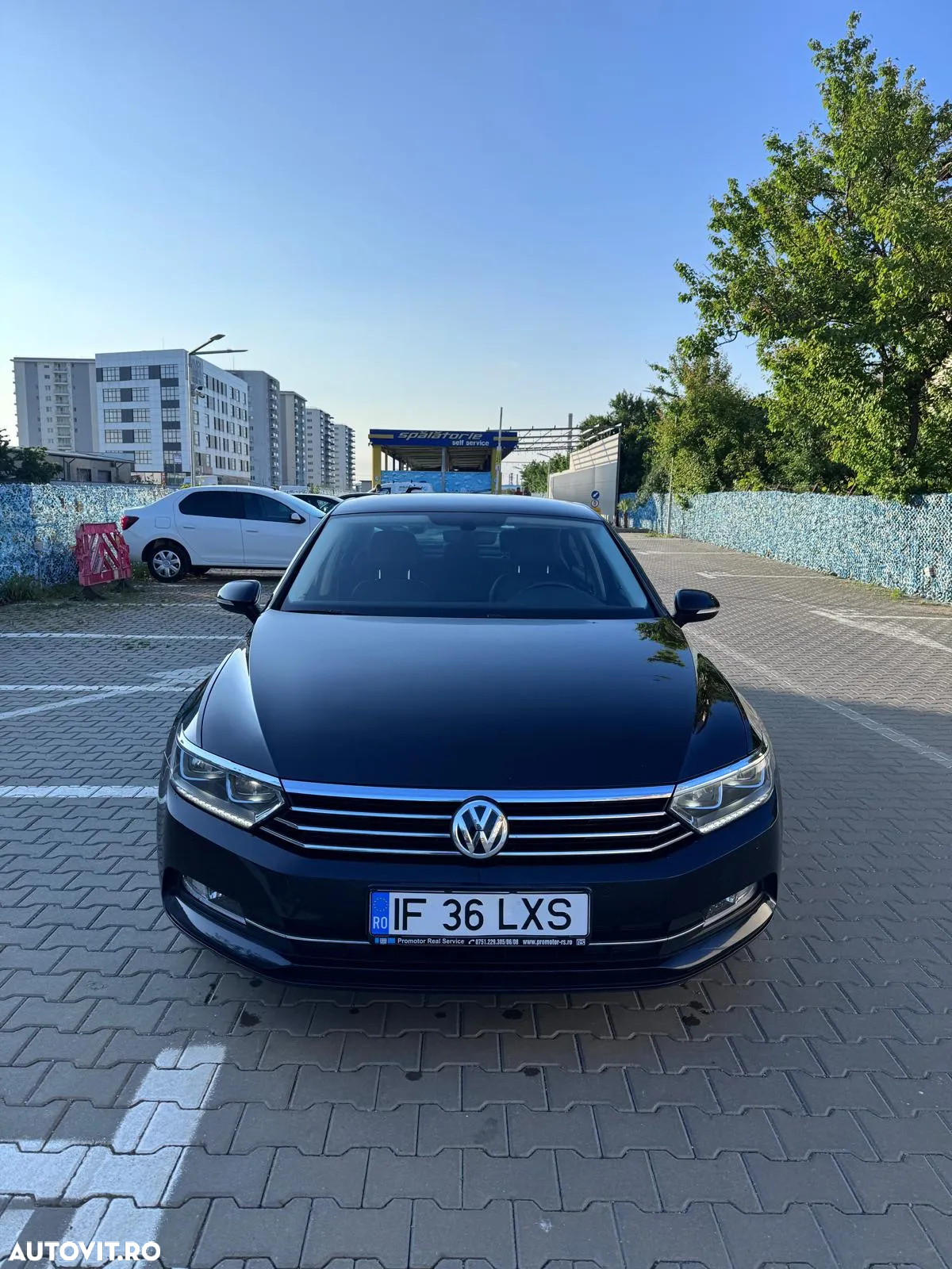 Volkswagen Passat 1.6 TDI Comfortline - 18