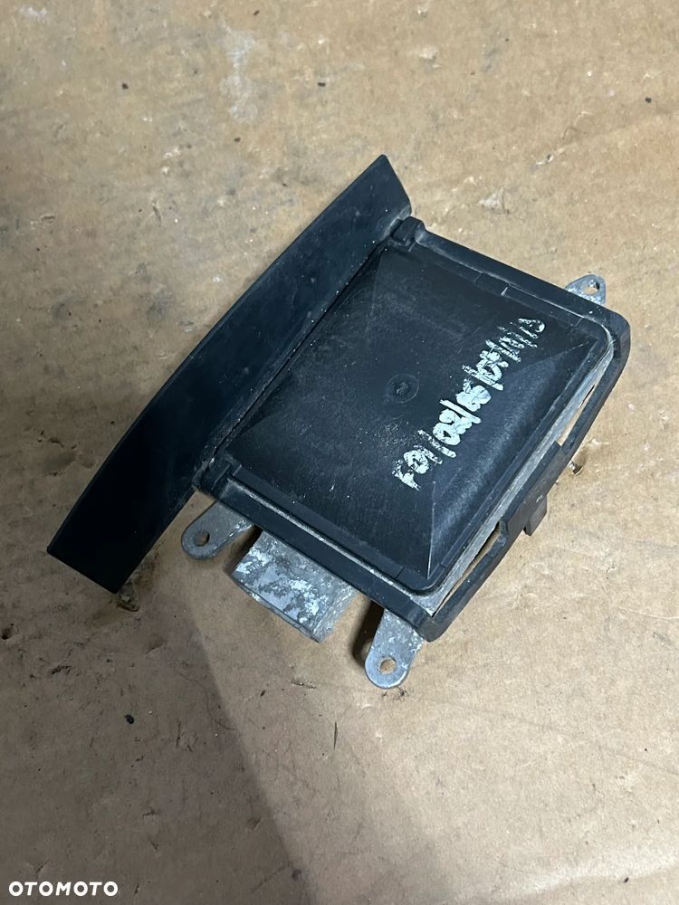 RADAR CZUJNIK ZMIANY PASA BMW F10 F11 OE 6795773 - 1