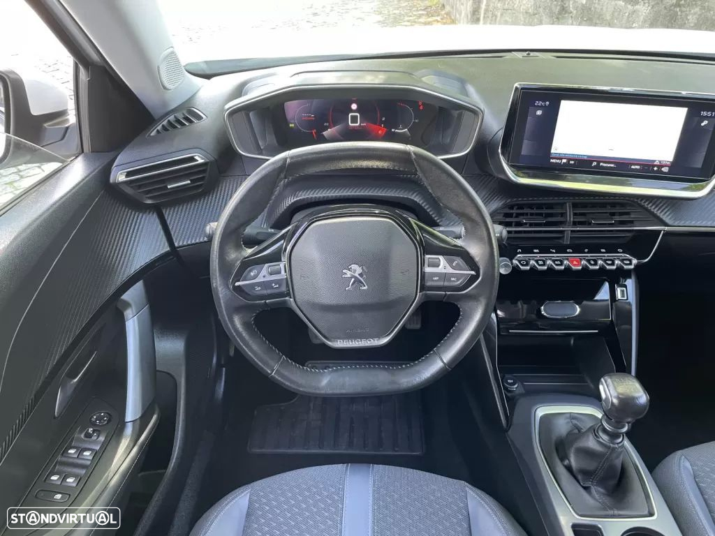 Peugeot 2008 1.2 PureTech Allure - 16