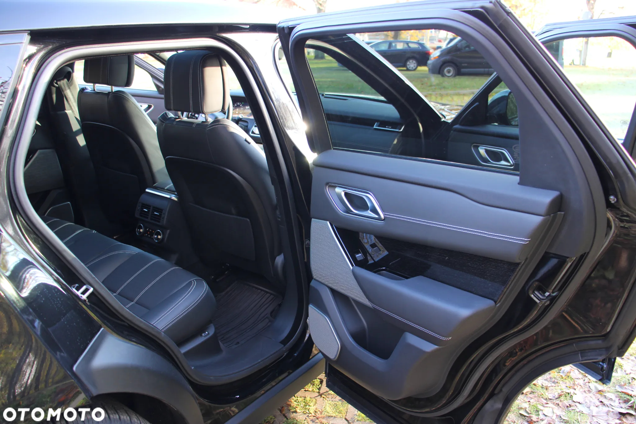 Land Rover Range Rover Velar D300 R-Dynamic HSE - 27