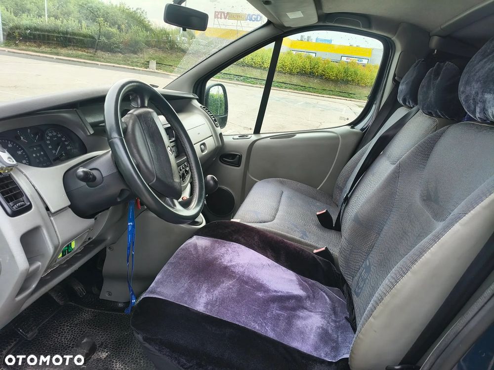 Renault Trafic - 2
